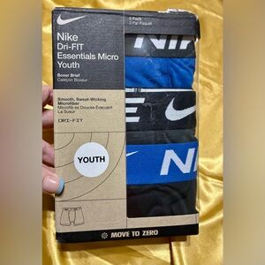 Nike Youth Dri-FIT Boxer Briefs - Black & Blue